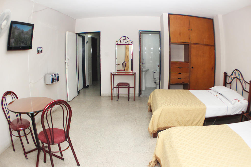 Hotel Normandia Medellín Kamer foto
